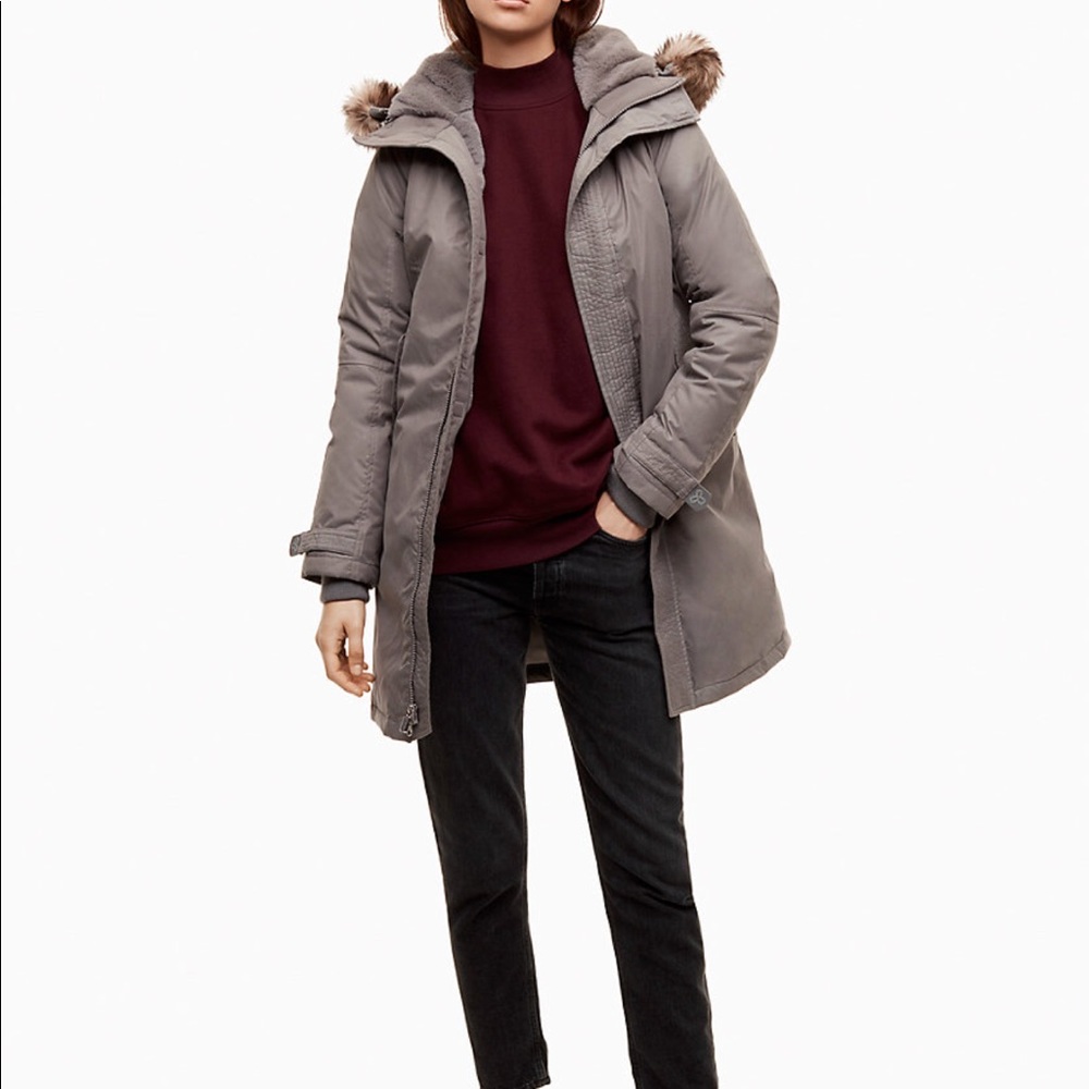 Aritzia Avoriaz parka!!
